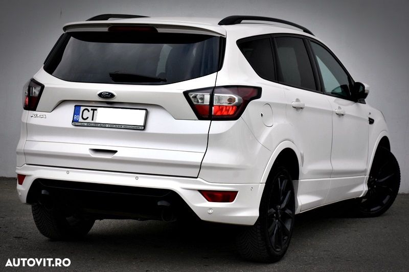 Ford Kuga 2.0 TDCi 4WD Powershift ST-Line - 6