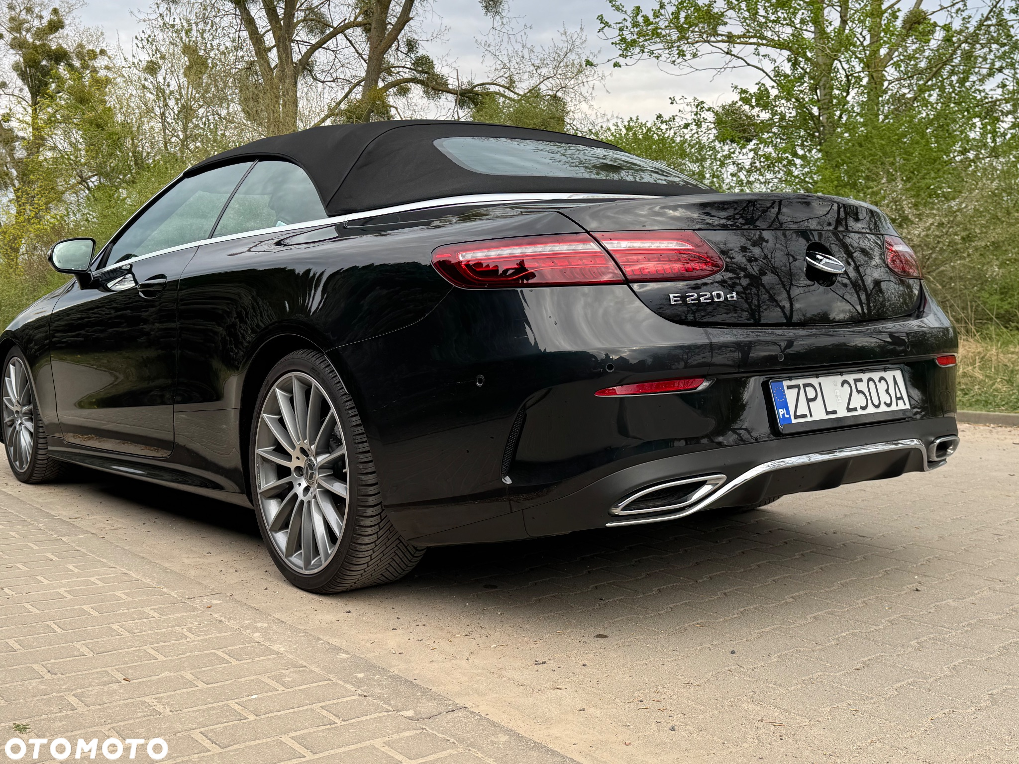 Mercedes-Benz Klasa E 220 d Cabrio 9G-TRONIC AMG Line - 10