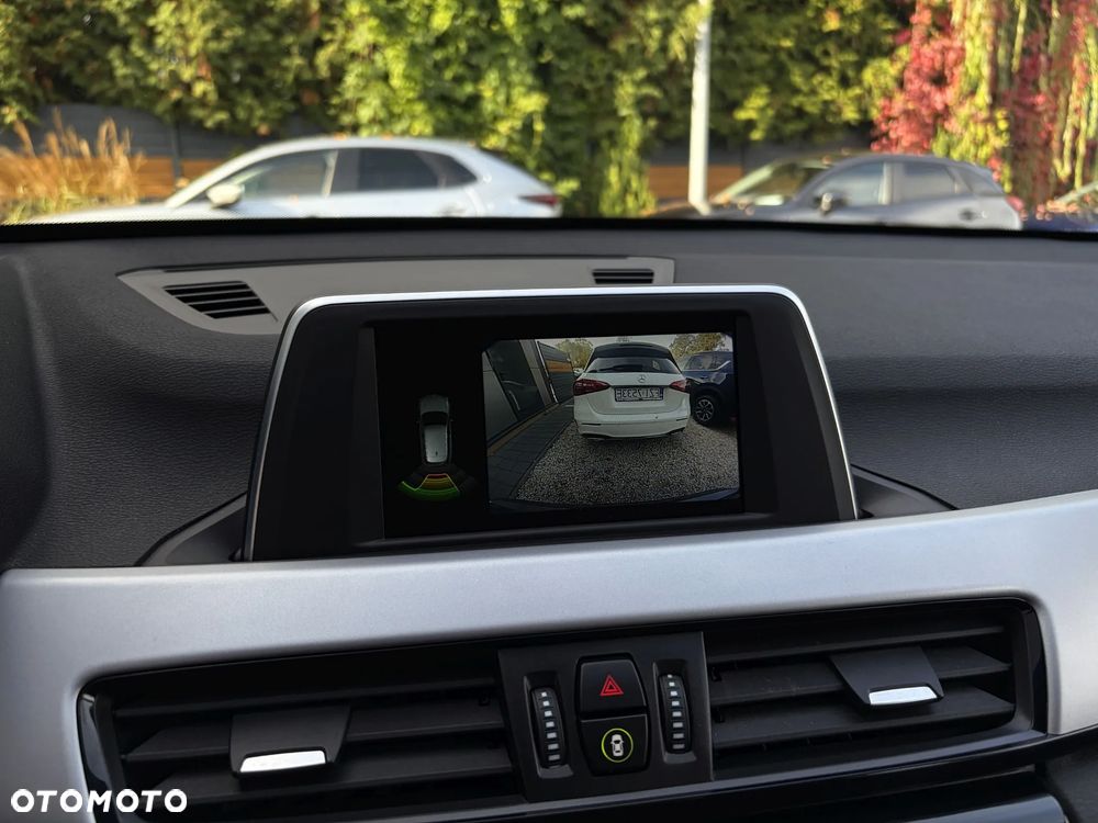 BMW X1 sDrive20i Advantage - 25