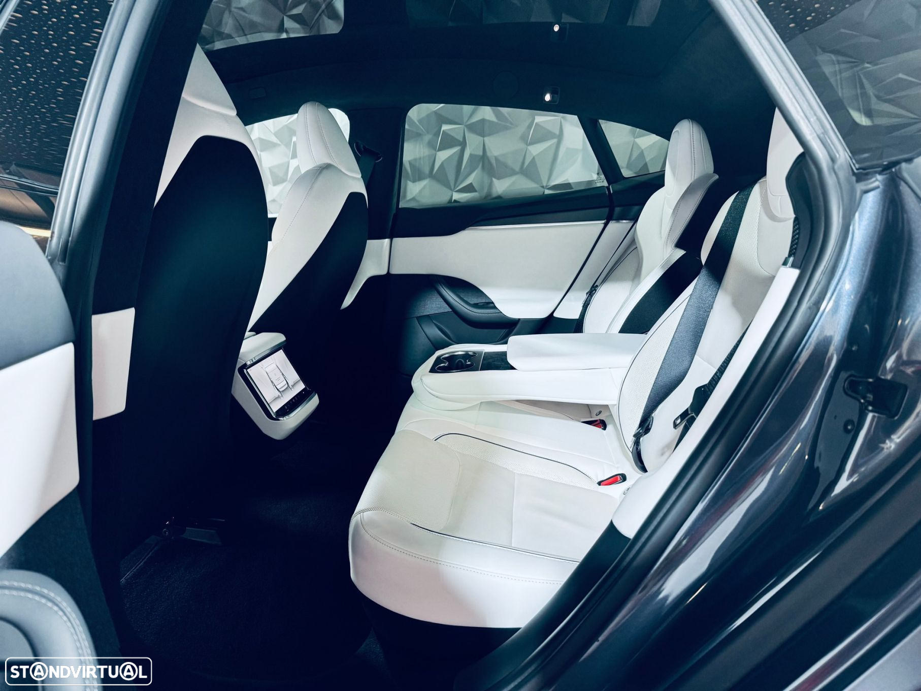 Tesla Model S Plaid AWD - 11