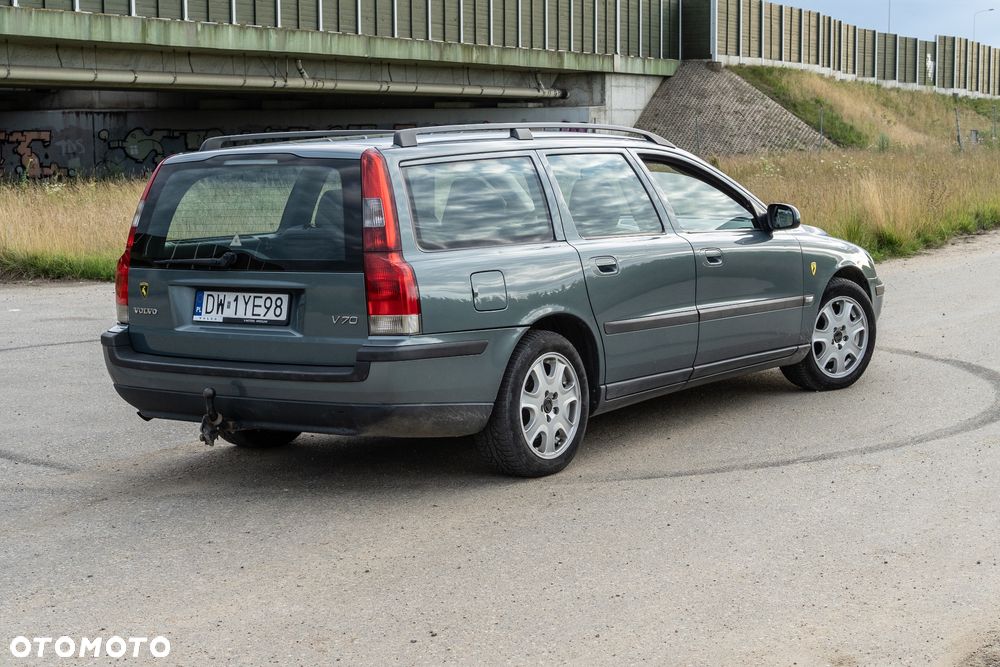 Volvo V70 2.4 D5 AWD - 2
