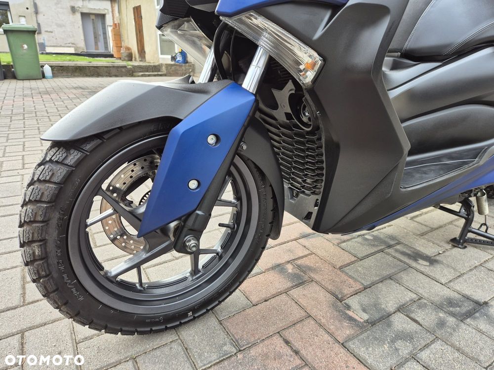Yamaha X-max - 17