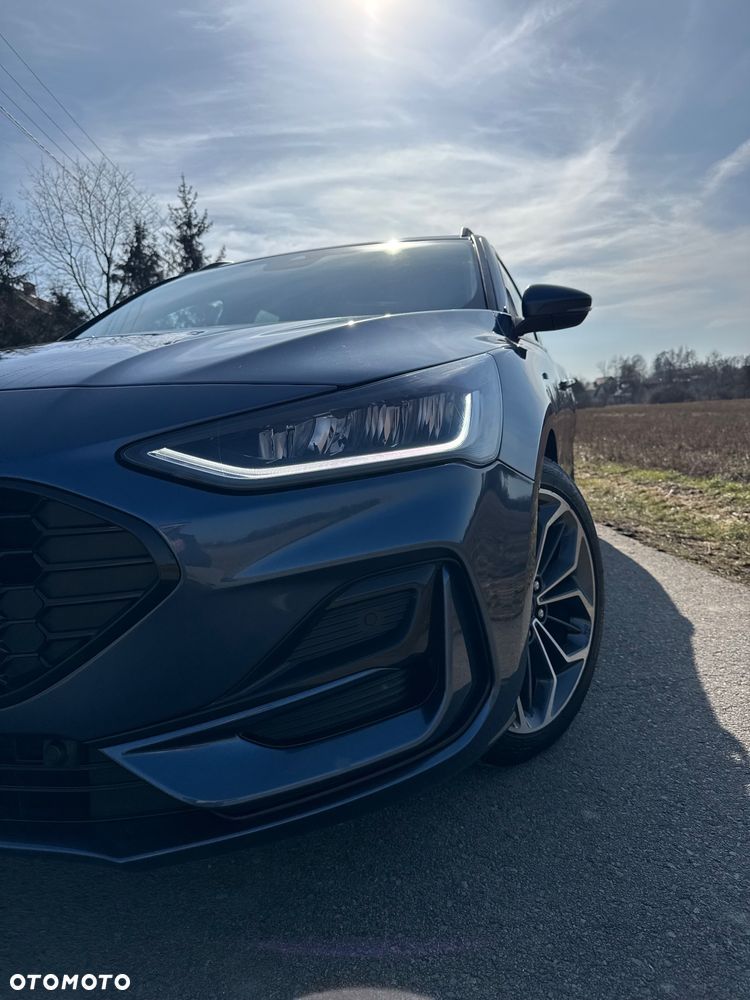 Ford Focus 1.0 EcoBoost mHEV ST-Line - 34