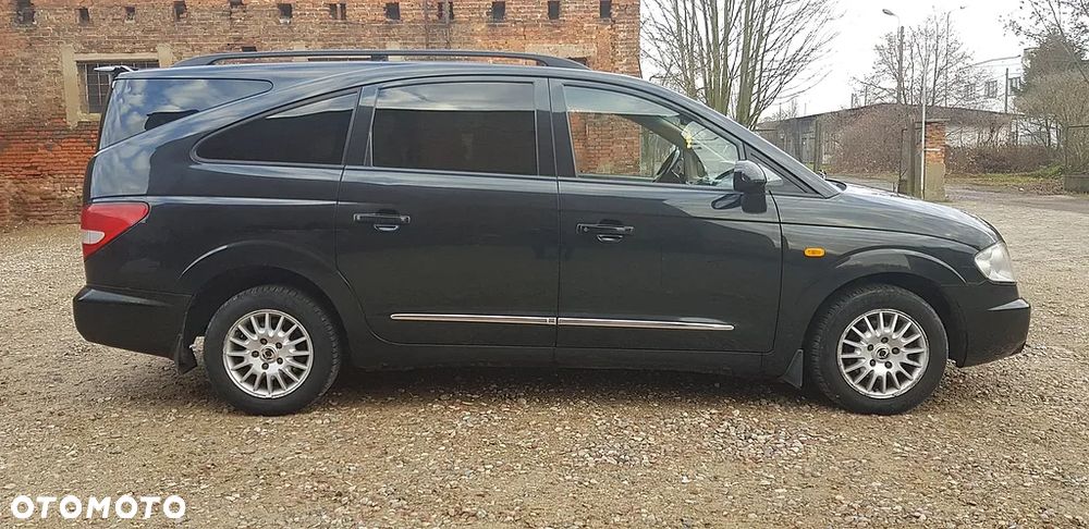 SsangYong/KGM Rodius 270 Xdi Elegance - 4