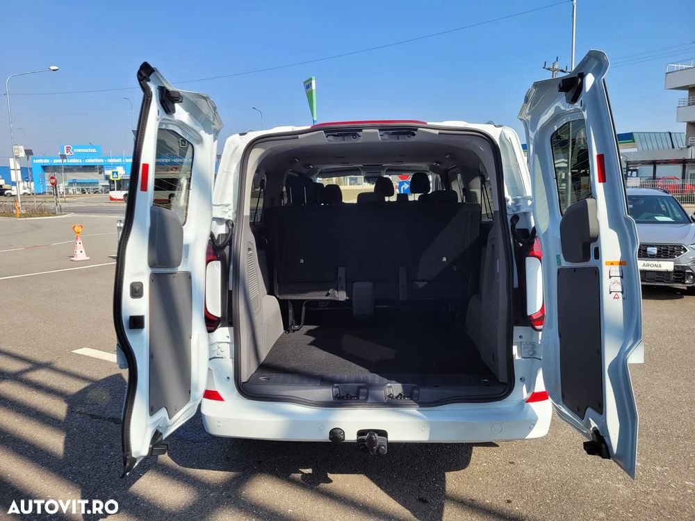 Volkswagen Caravelle - 9