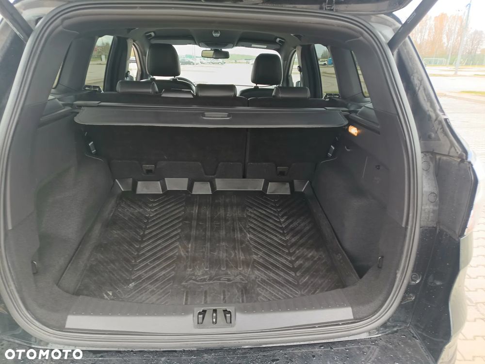 Ford Kuga - 17