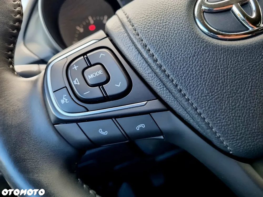 Toyota Avensis 2.0 D-4D Premium - 16