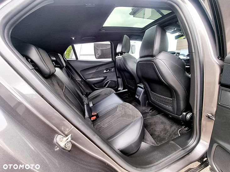 Peugeot 2008 PureTech 130 EAT8 GT - 19