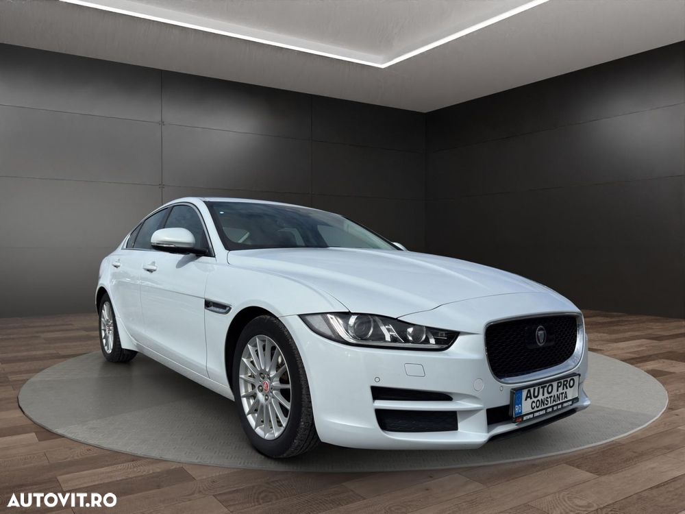 Jaguar XE - 2