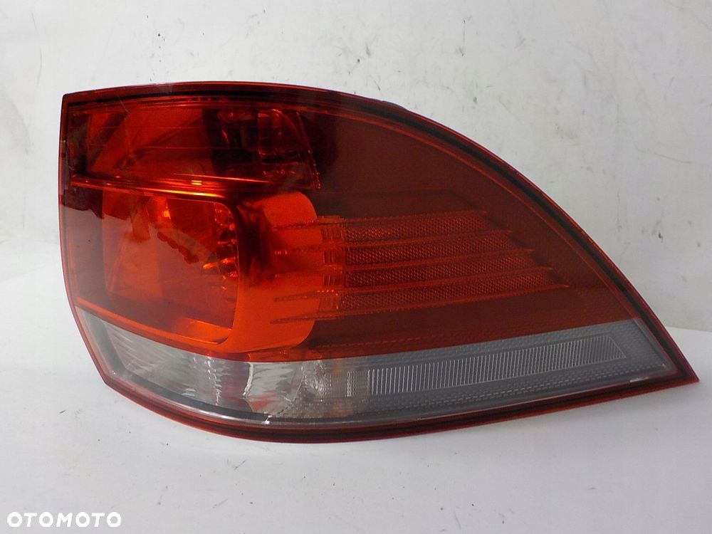 VOLKSWAGEN GOLF VI KOMBI LAMPA PRAWA TYŁ TYLNA UK - 2