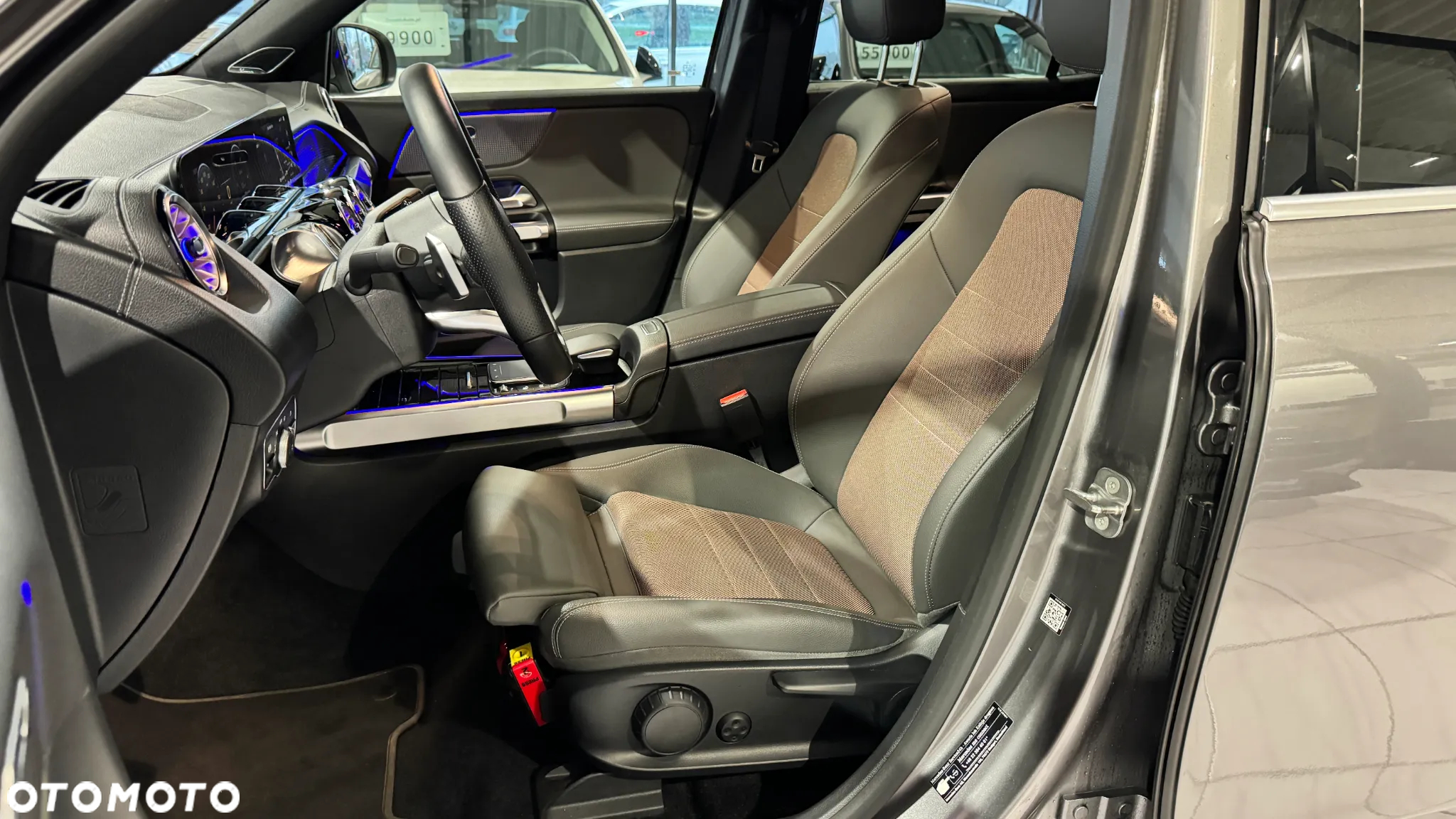 Mercedes-Benz EQB 250 66.5kWh Electric Art - 13
