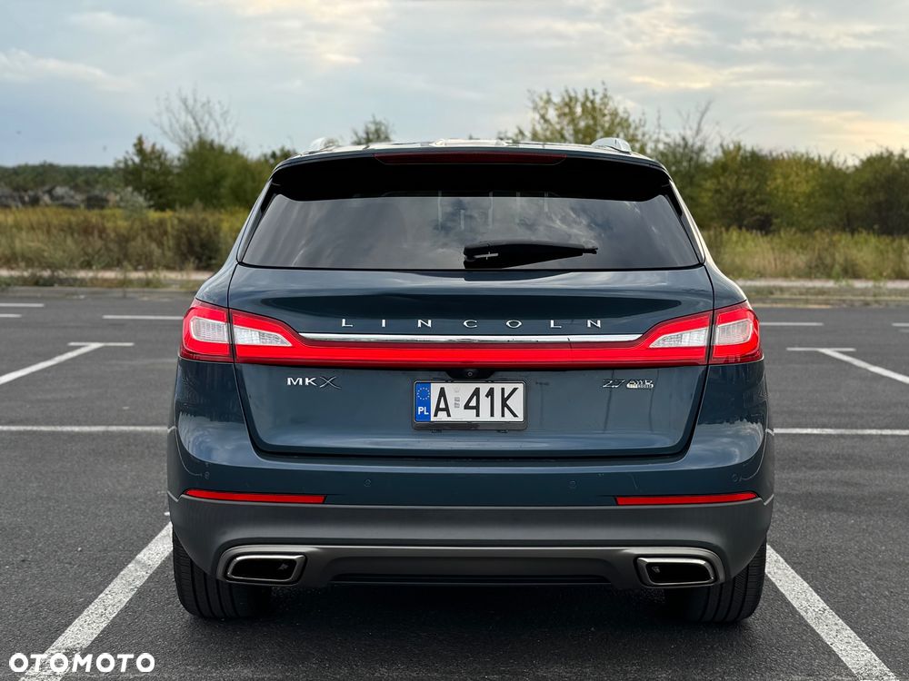 Lincoln MKX - 10