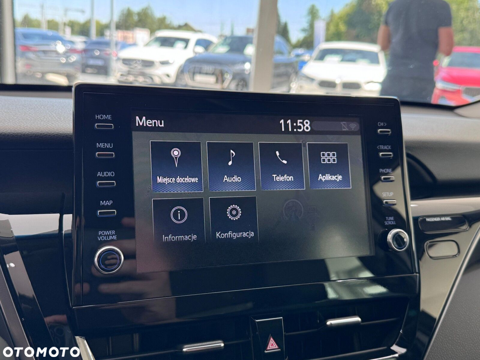 Toyota Camry - 32