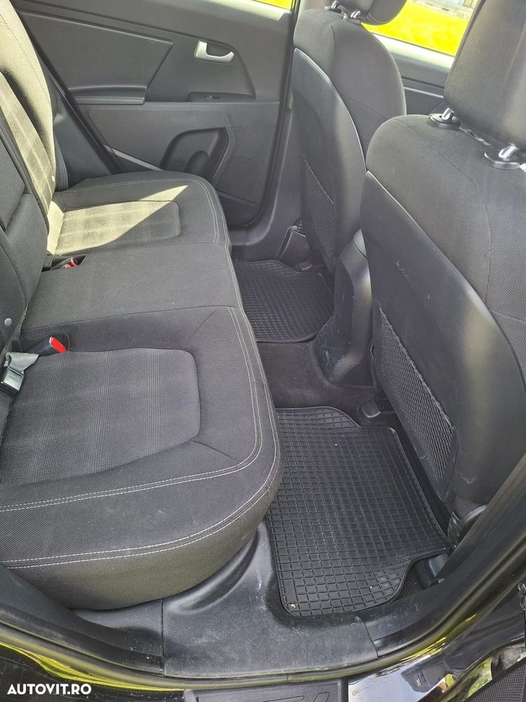 Kia Sportage 1.6 GSL MT 4x2 CLASSIC - 12