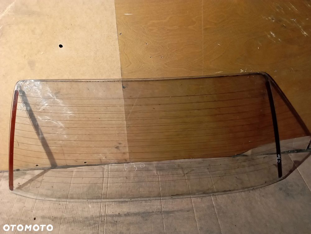 Szyba tylna BMW E30 - 1