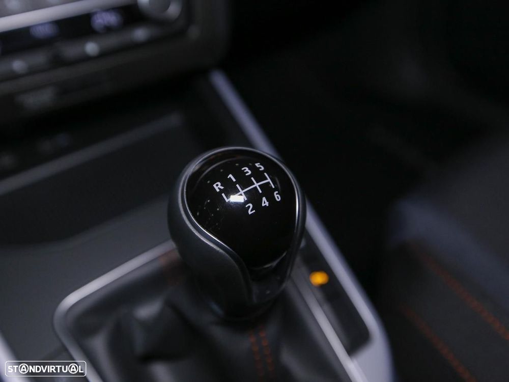 SEAT Arona 1.0 TSI FR - 22