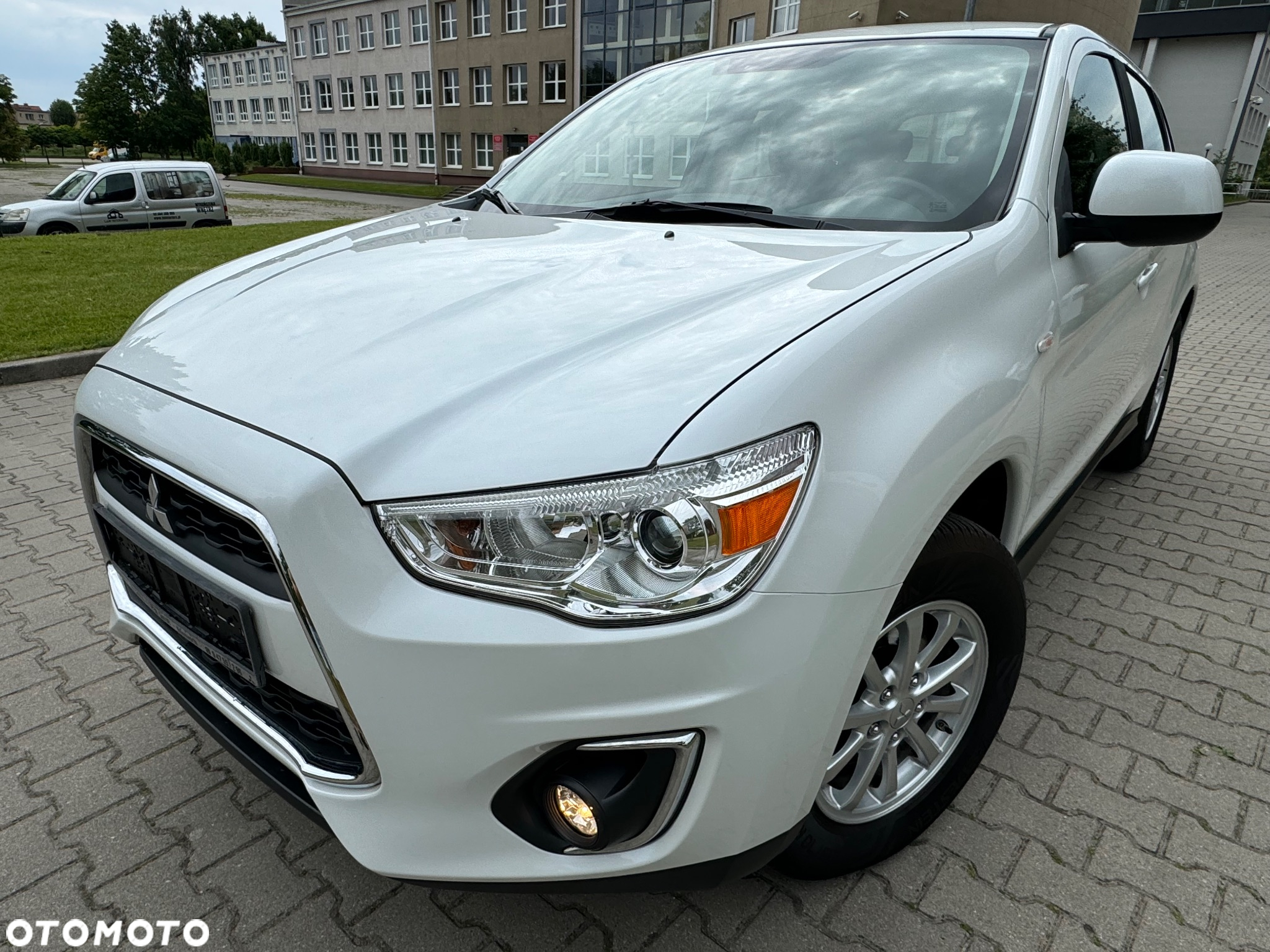 Mitsubishi ASX 1.6 Cool Edition - 10