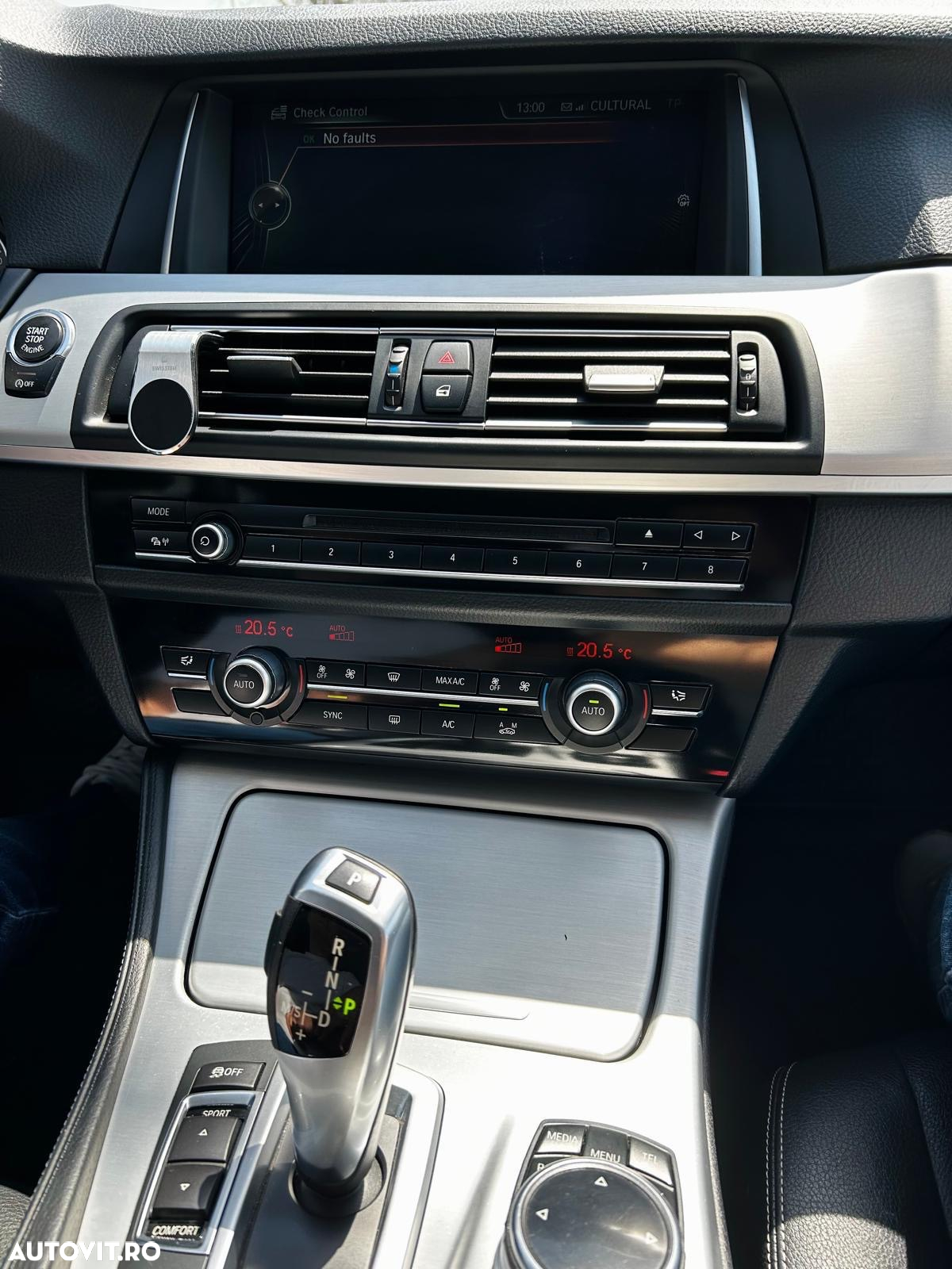 BMW Seria 5 520d Touring Aut. Modern Line - 9