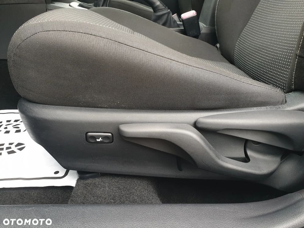 Toyota Auris 1.6 Executive - 18