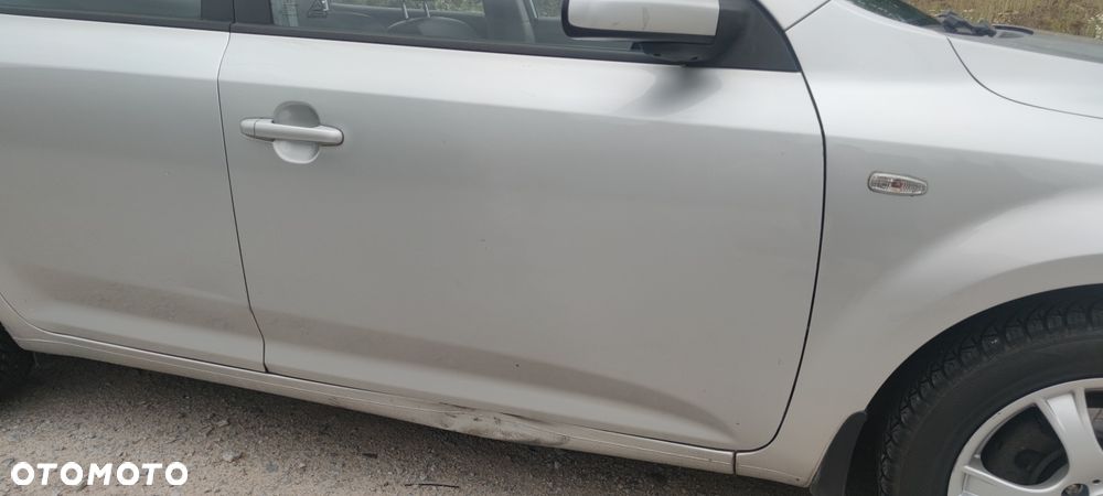 Kia Ceed - 4