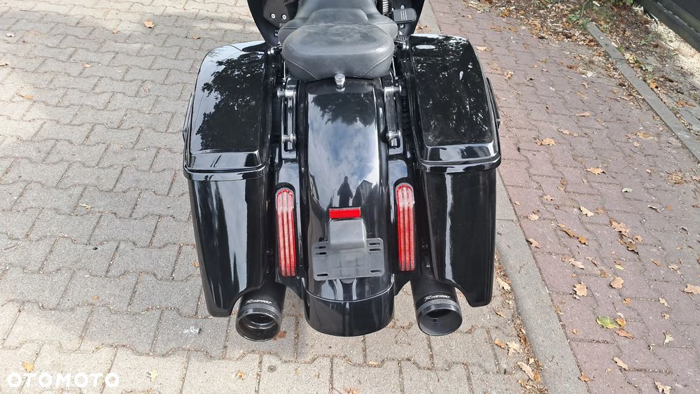 Harley-Davidson Touring Street Glide - 13