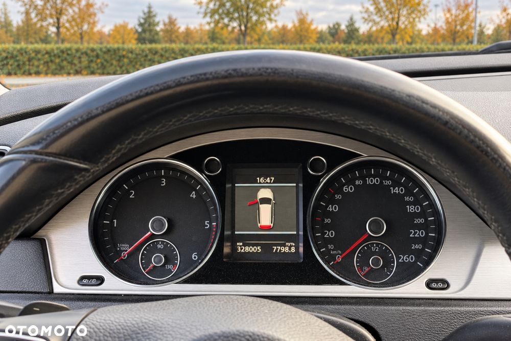 Volkswagen Passat - 6