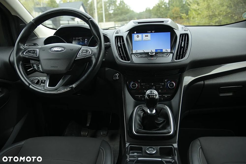 Ford Kuga 2.0 TDCi 4x4 Titanium - 25