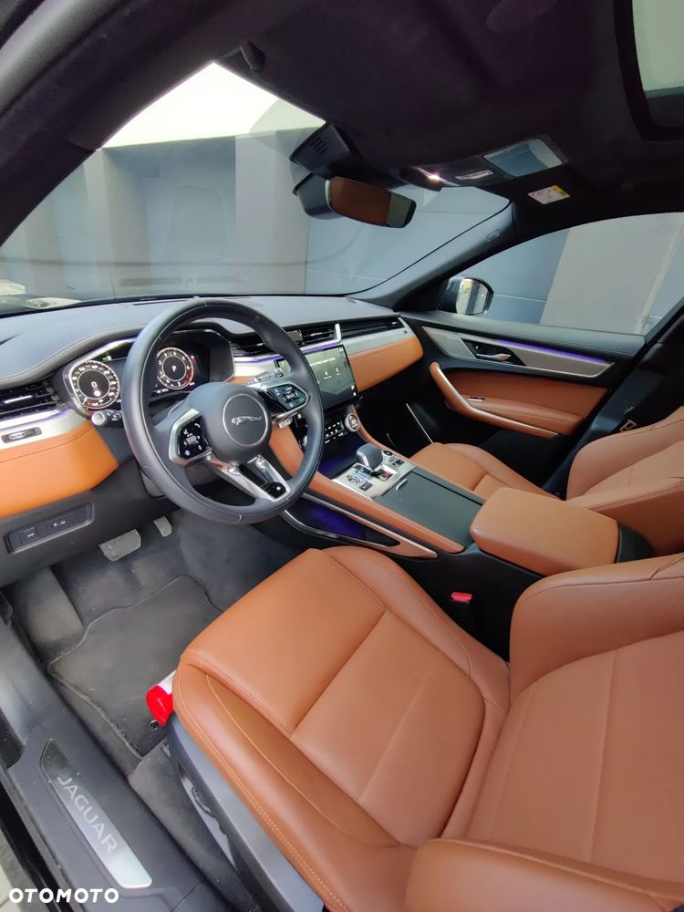 Jaguar F-Pace 2.0 P250 mHEV AWD R-Dynamic S - 33