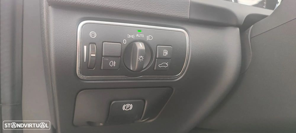 Volvo V60 2.4 D6 R-Design AWD Phev - 22