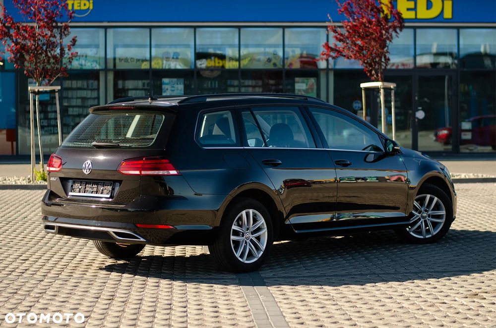 Volkswagen Golf 1.6 TDI SCR DSG Comfortline - 4
