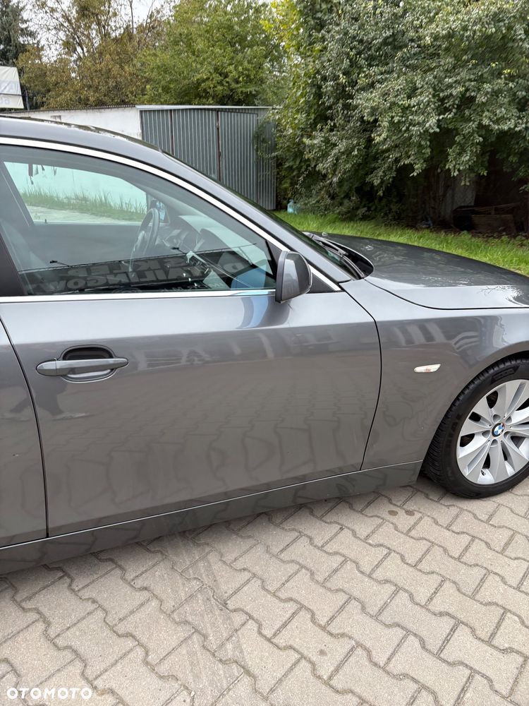 BMW Seria 5 525d - 2