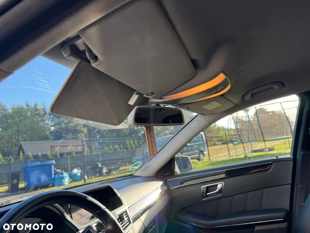 Mercedes-Benz Klasa E 350 CDI DPF BlueEFFICIENCY 7G-TRONIC Elegance - 9