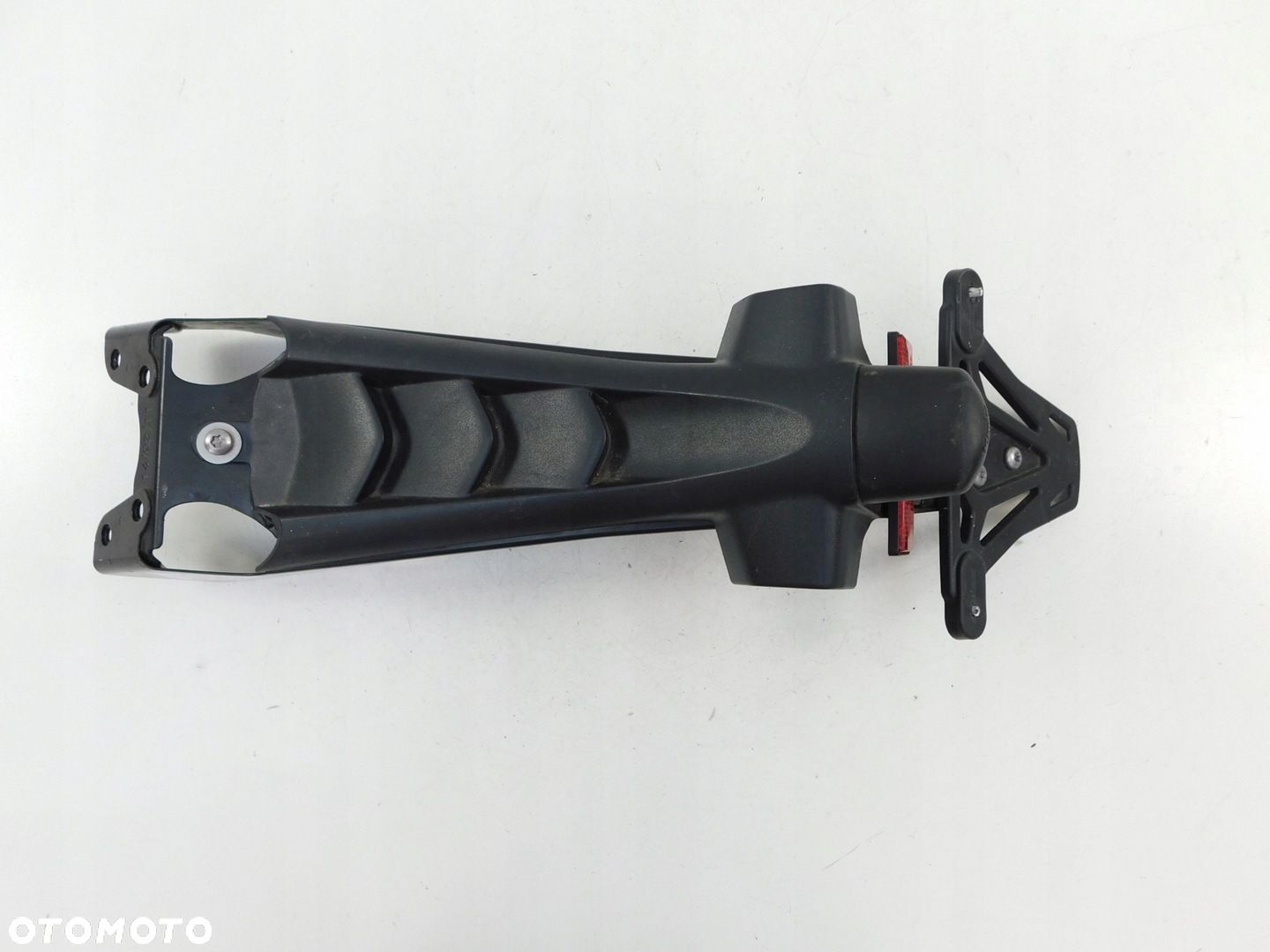TRIUMPH SPEED TRIPLE 1050 MOCOWANIE TABLICY REJESTRACYJNEJ TYŁ - 1