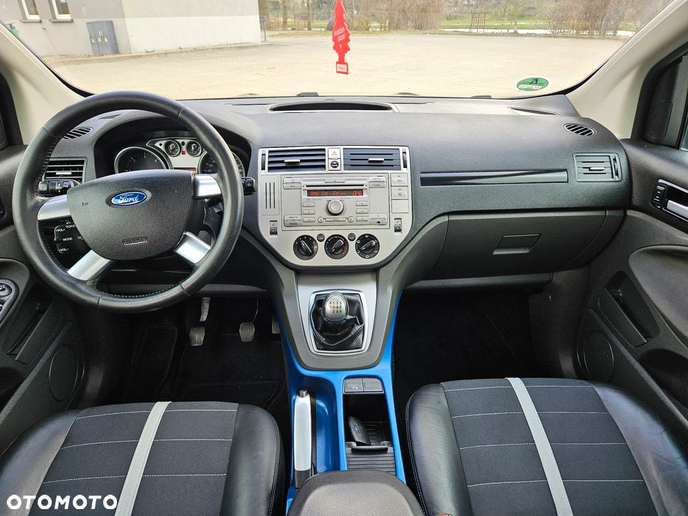 Ford Kuga 2.0 TDCi 2x4 Titanium - 13