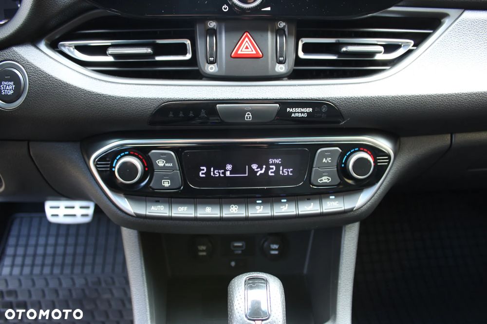 Hyundai i30 1.5 T-GDI 48V-Hybrid DCT N-Line - 29