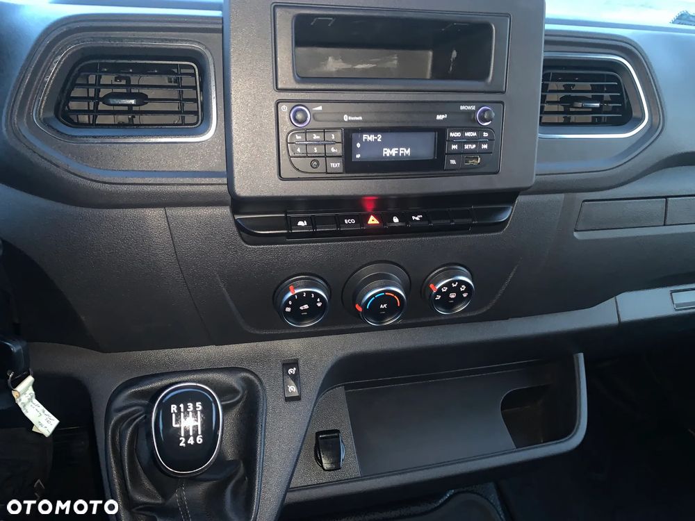 Renault MASTER 2,3dci 136KM L2H2 TEMPOMAT - 23