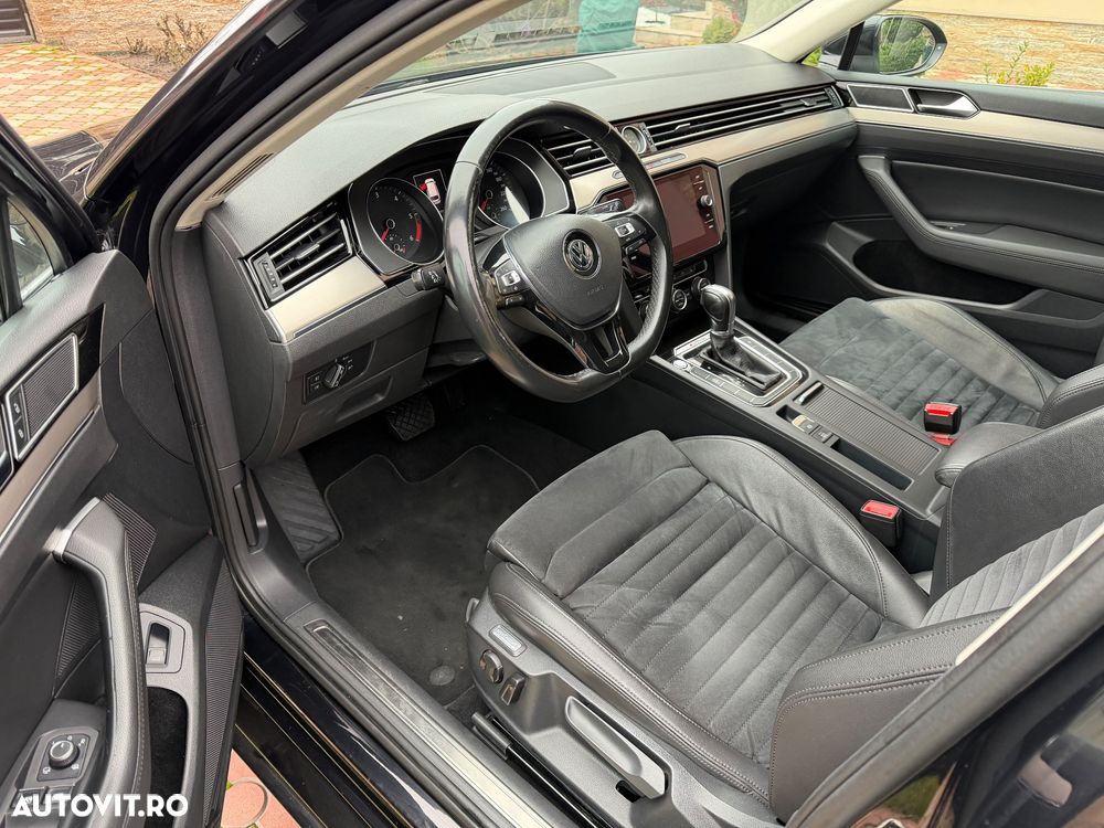 Volkswagen Passat Variant 2.0 TDI DSG 4Motion Highline - 13