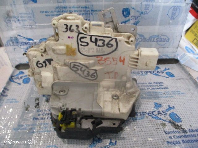 Fecho 4F0839016 AUDI A6 3 4F FASE 1 2005 3.0TDI 4X4 V6 24V 225CV 4P CINZENTO TD 7 PINOS - 1