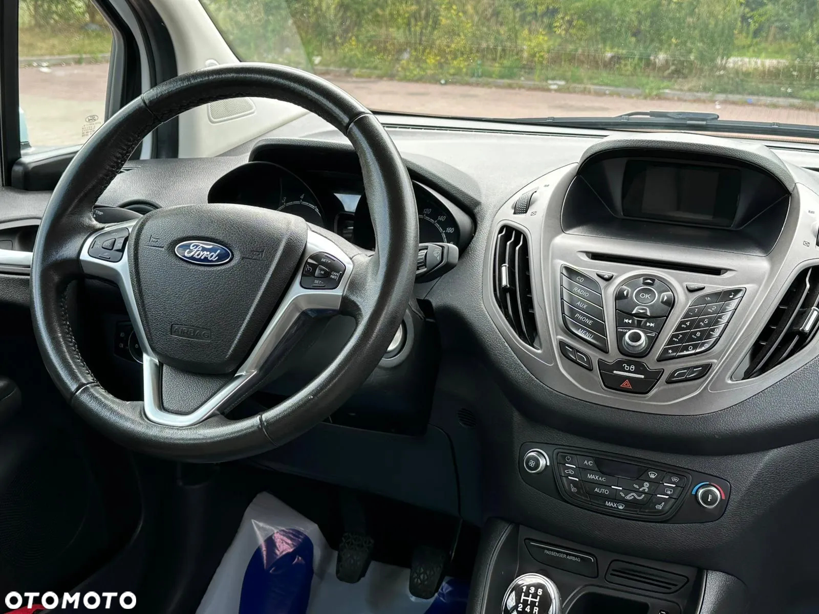 Ford Tourneo Courier 1.0 EcoBoost Ambiente - 18