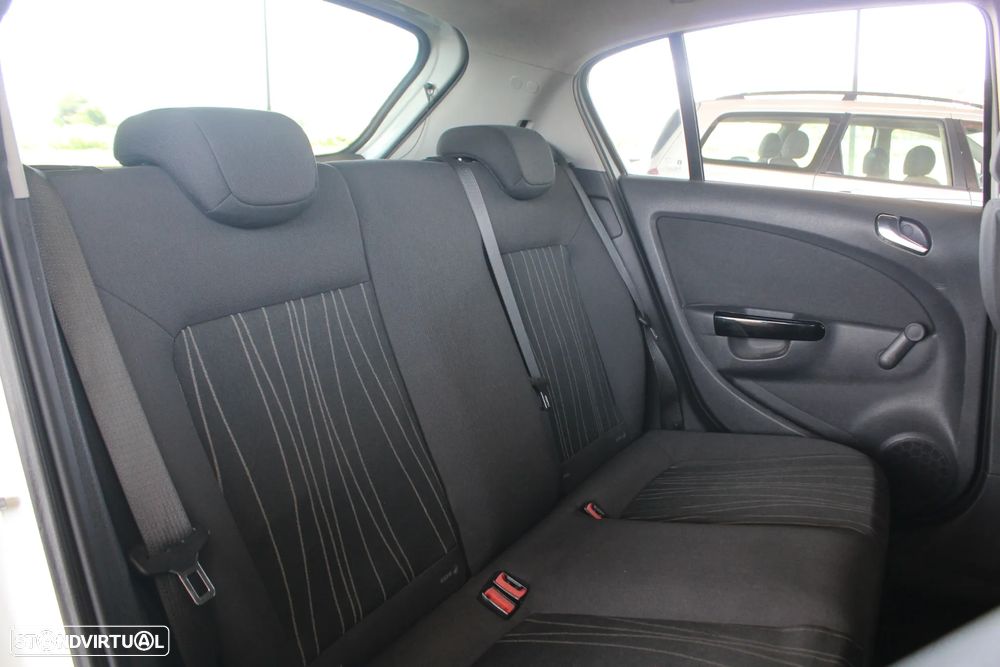 Opel Corsa 1.3 CDTI Enjoy EcoFLEX - 20