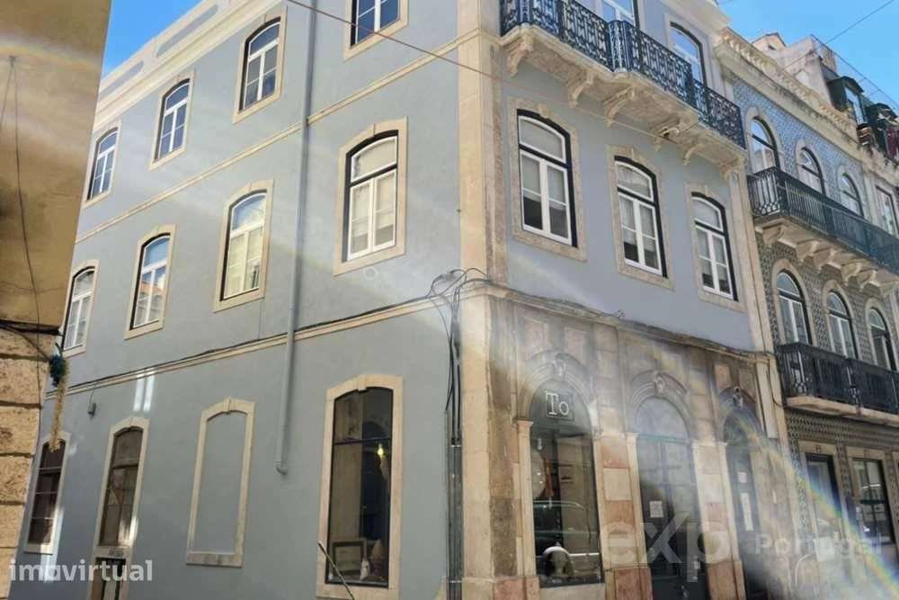 Apartamento T2 renovado com vista em Santos, Lisboa - Grande imagem: 3/21