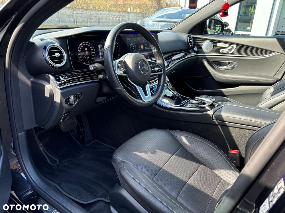 Mercedes-Benz Klasa E 300 9G-TRONIC - 11