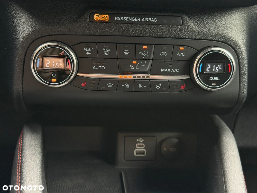 Ford Kuga 2.5 Duratec FHEV 4x4 ST-LINE X - 28