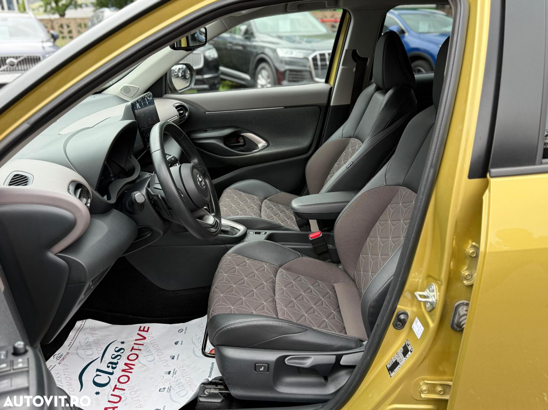 Toyota Yaris Cross 1.5 l CVT Active - 19