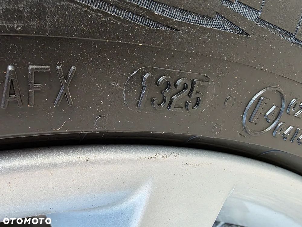 BMW Seria 5 520d xDrive - 38