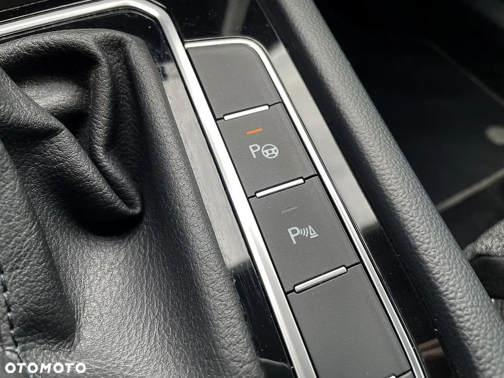 Volkswagen Passat 2.0 TDI EVO Business DSG - 24
