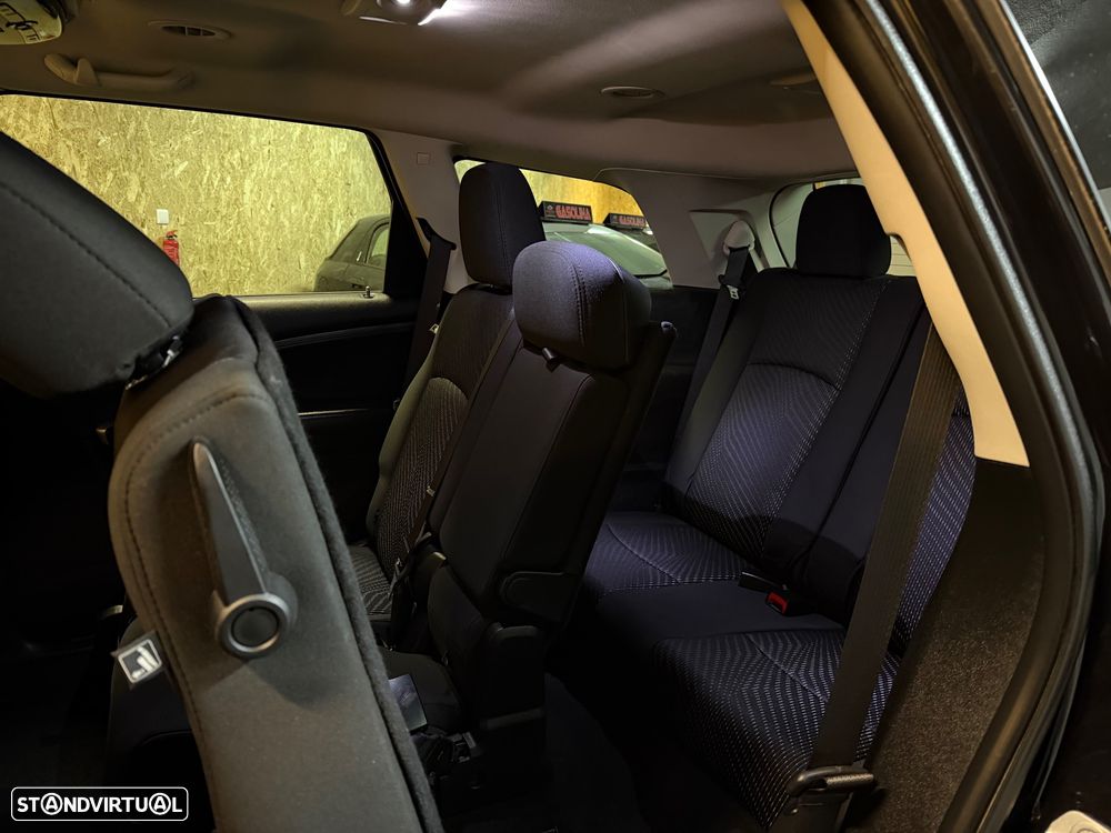 Fiat Freemont 2.0 M-Jet Urban - 10