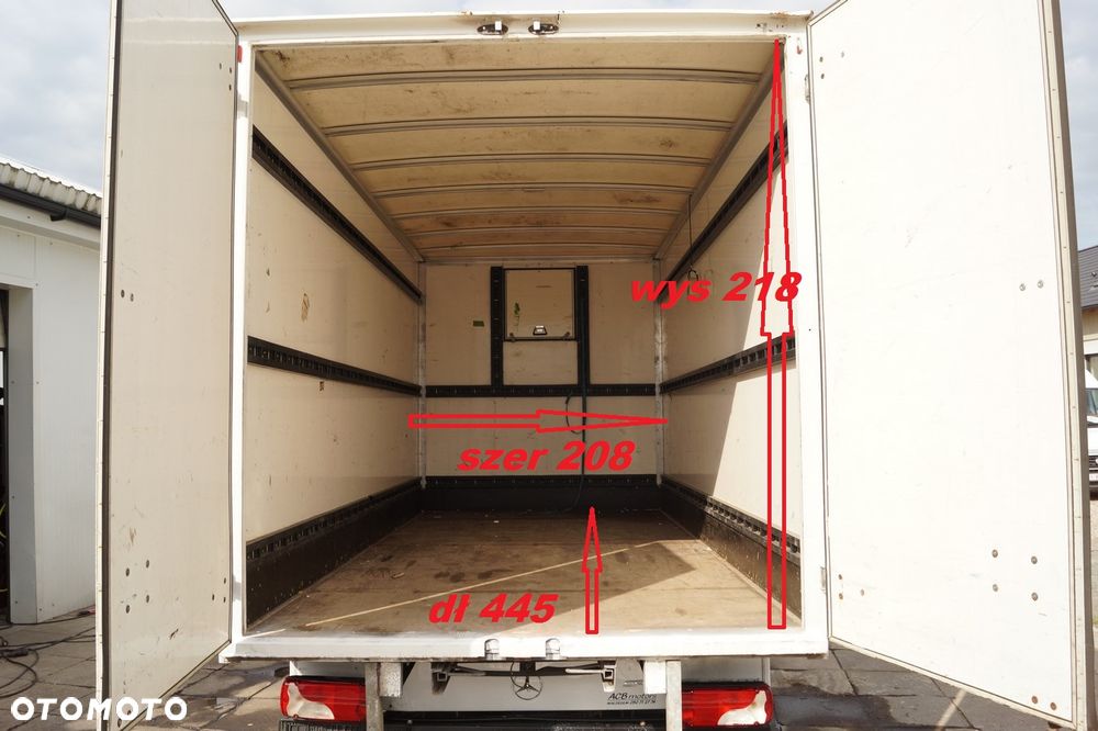 Mercedes-Benz Sprinter - 24