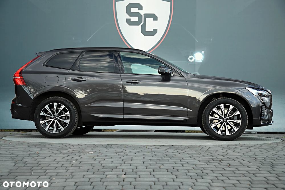 Volvo XC 60 B5 B AWD Plus Dark - 11