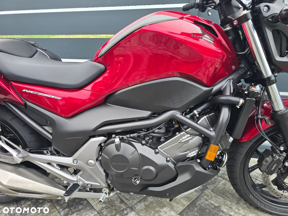 Honda NC - 15